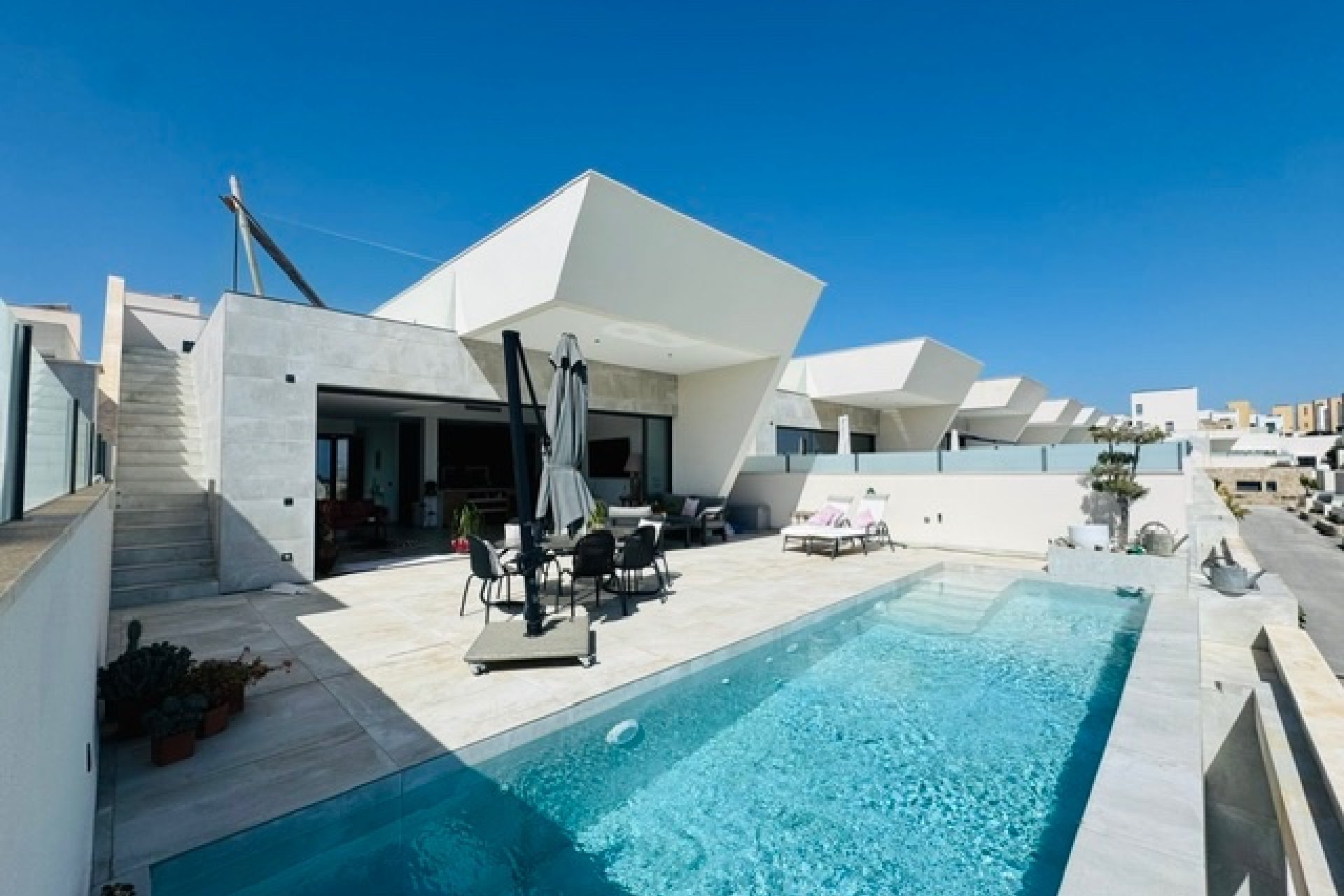 Reventa - Villa -
Ciudad Quesada - La Fiesta