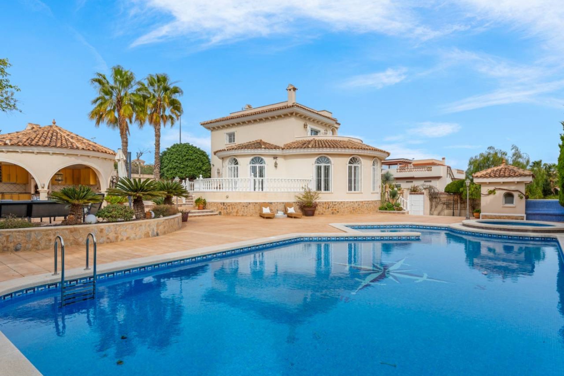 Reventa - Villa -
Ciudad Quesada - La Fiesta