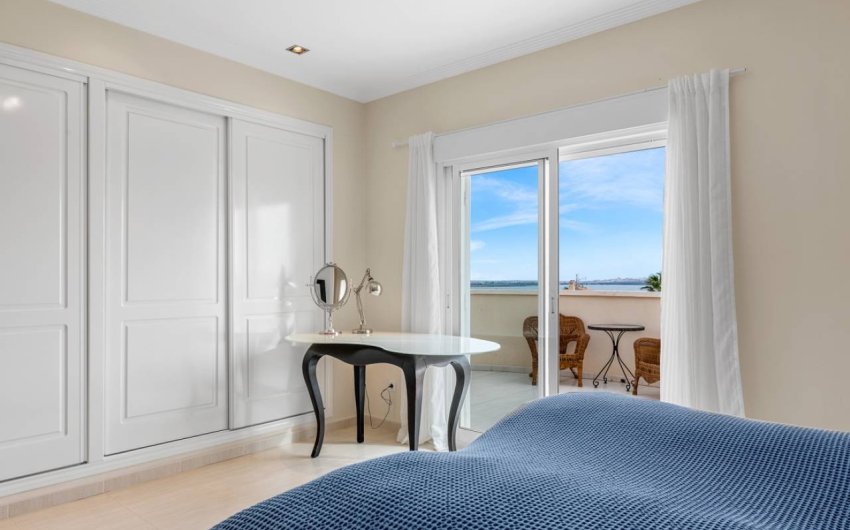 Reventa - Villa -
Ciudad Quesada - La Fiesta