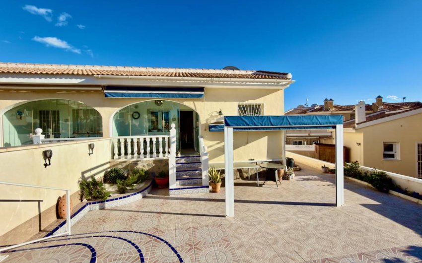 Reventa - Villa -
Ciudad Quesada - La Fiesta