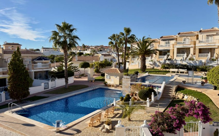 Reventa - Villa -
Ciudad Quesada - La Fiesta