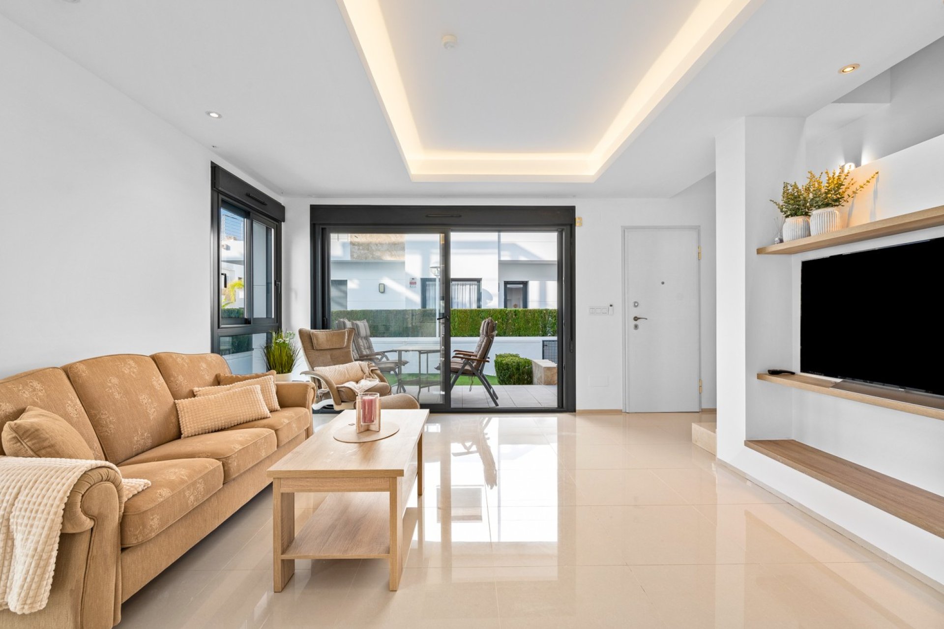 Reventa - Villa -
Ciudad Quesada - Lo Marabú