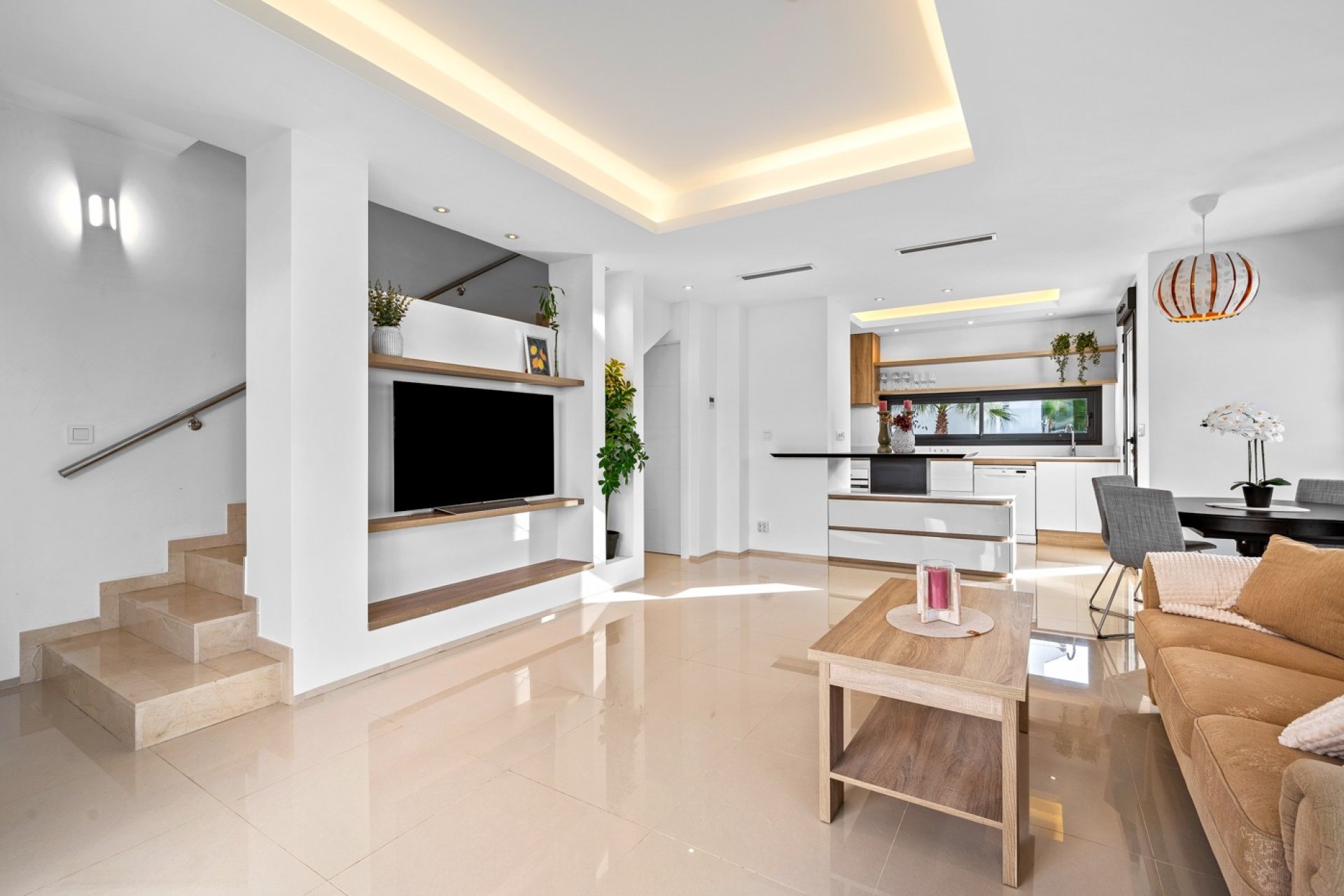 Reventa - Villa -
Ciudad Quesada - Lo Marabú