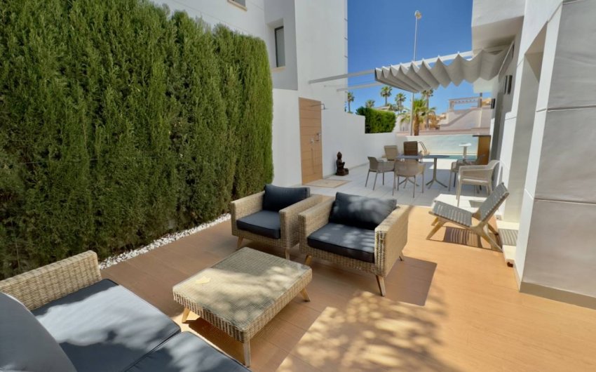 Reventa - Villa -
Ciudad Quesada - Lo Marabú