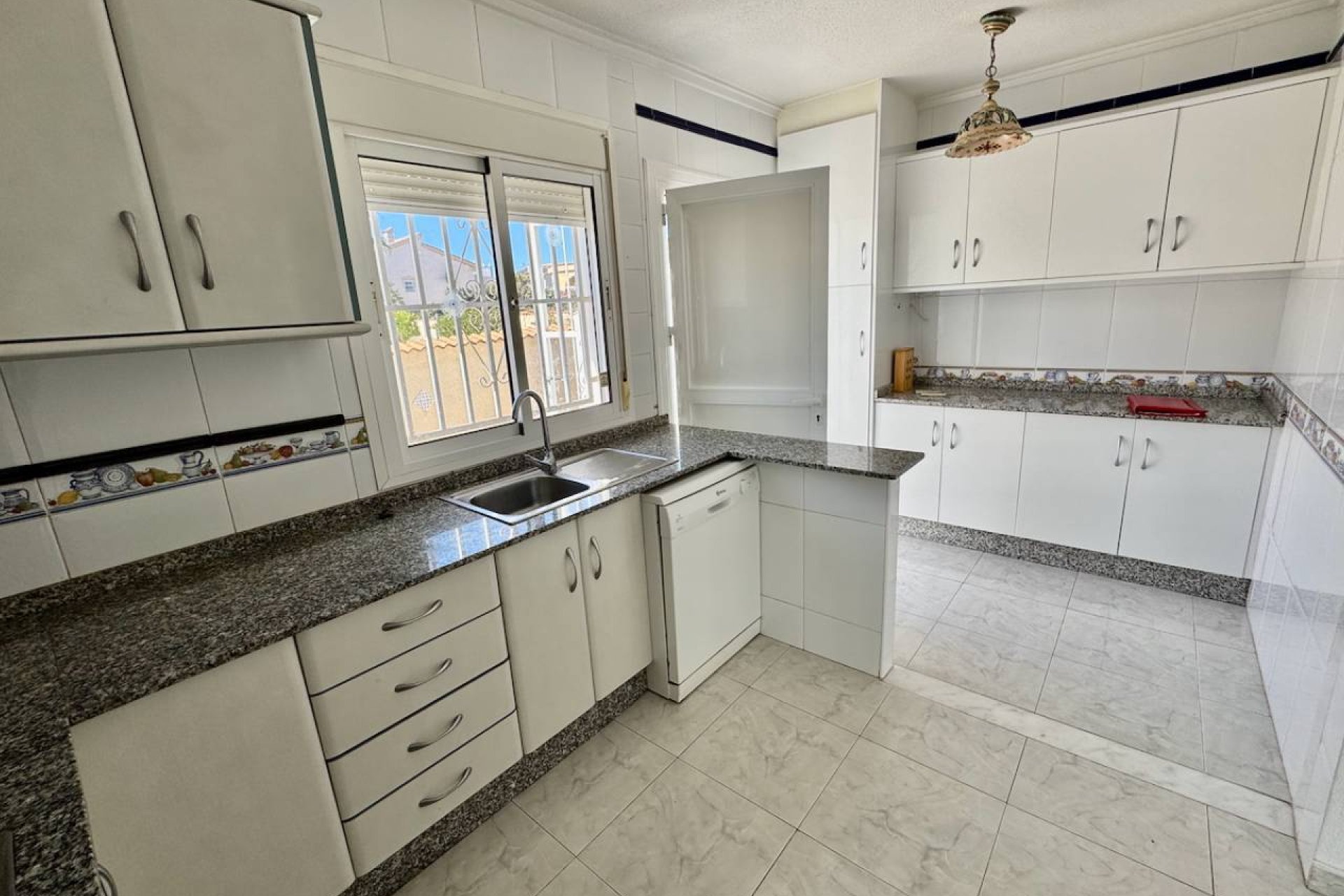 Reventa - Villa -
Ciudad Quesada - Lo Pepin