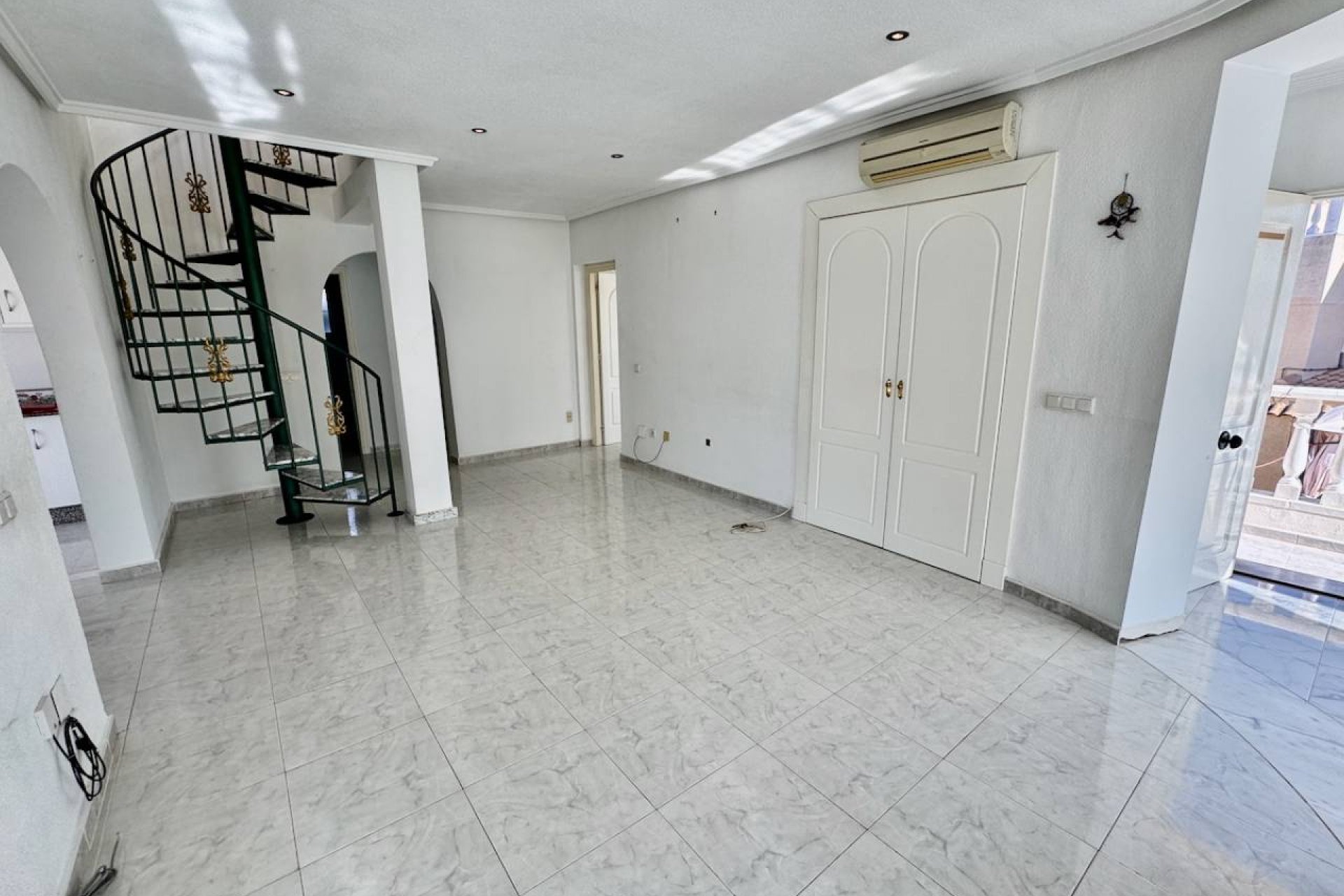 Reventa - Villa -
Ciudad Quesada - Lo Pepin