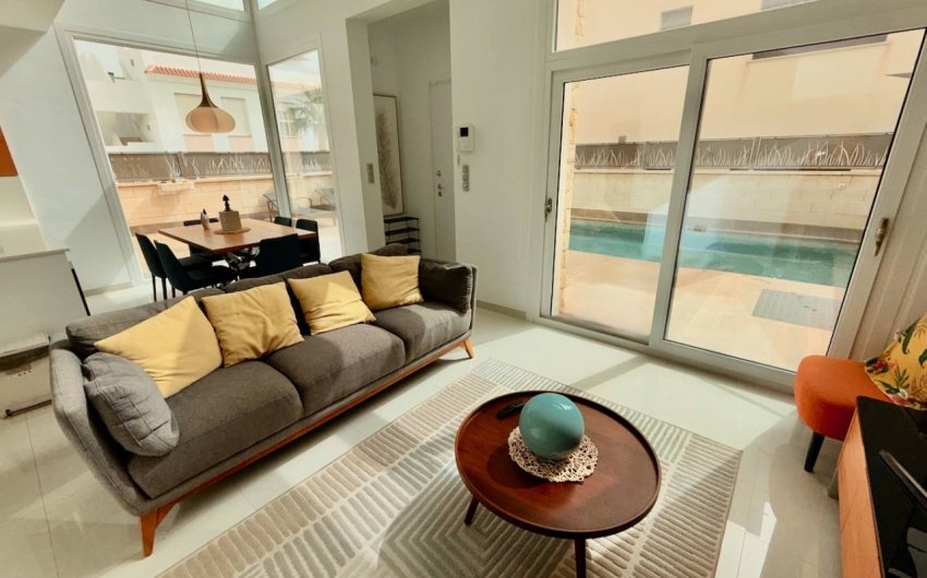 Reventa - Villa -
Ciudad Quesada - Pueblo Bravo