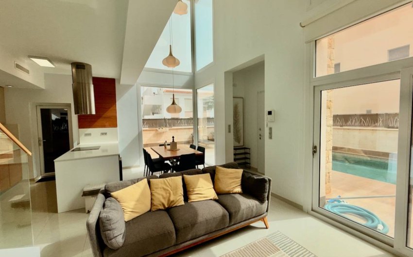 Reventa - Villa -
Ciudad Quesada - Pueblo Bravo