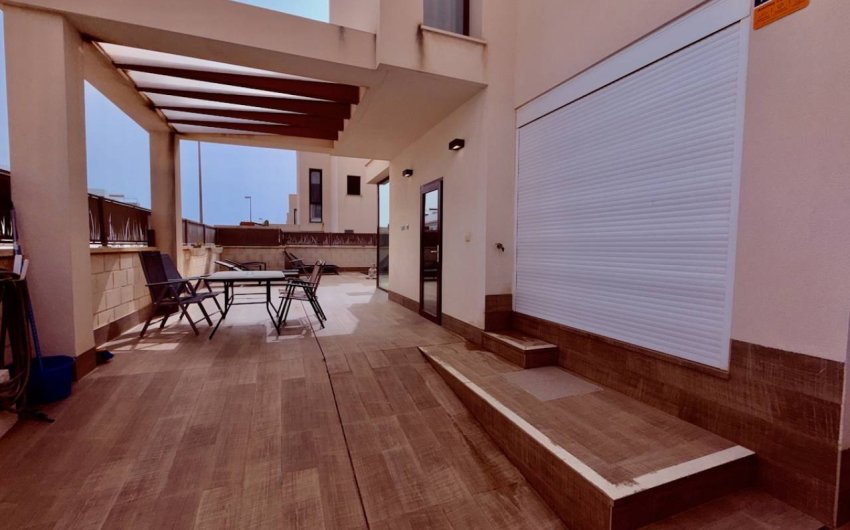 Reventa - Villa -
Ciudad Quesada - Pueblo Bravo