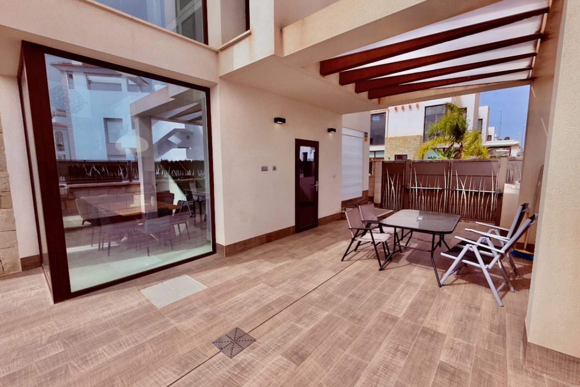 Reventa - Villa -
Ciudad Quesada - Pueblo Bravo