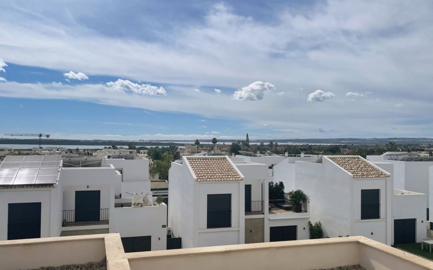 Reventa - Villa -
Ciudad Quesada - Pueblo Bravo