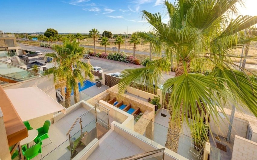 Reventa - Villa -
Ciudad Quesada - Pueblo Bravo