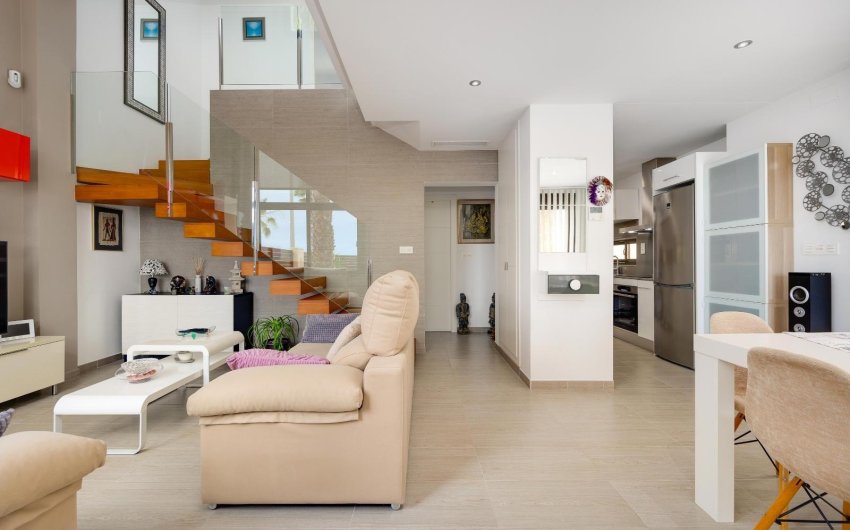 Reventa - Villa -
Ciudad Quesada - Pueblo Bravo