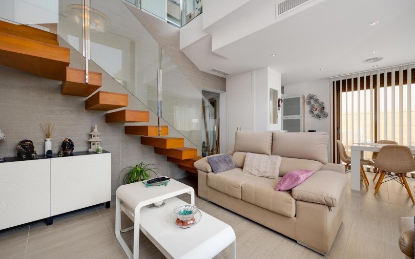 Reventa - Villa -
Ciudad Quesada - Pueblo Bravo