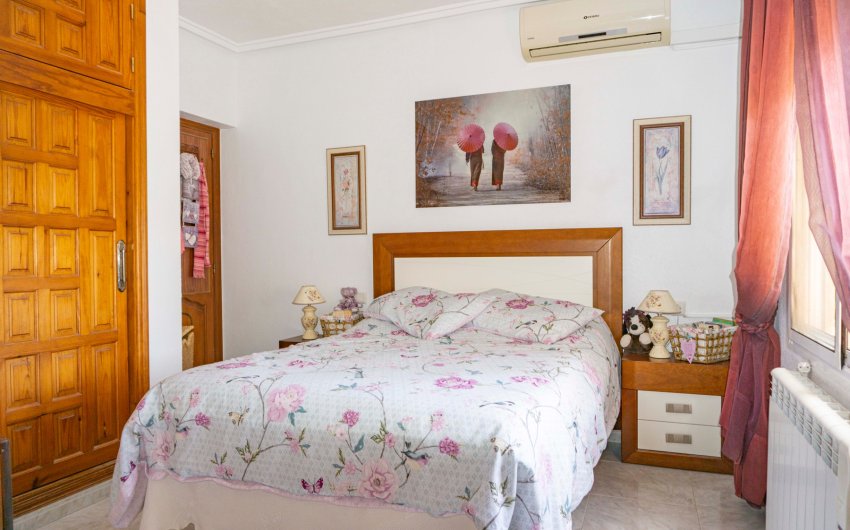 Reventa - Villa -
Ciudad Quesada - town