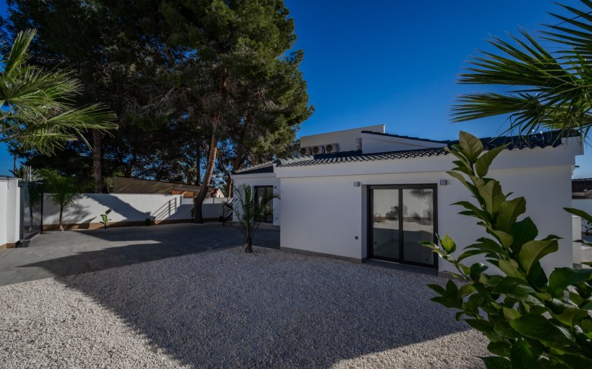 Reventa - Villa -
Ciudad Quesada - town