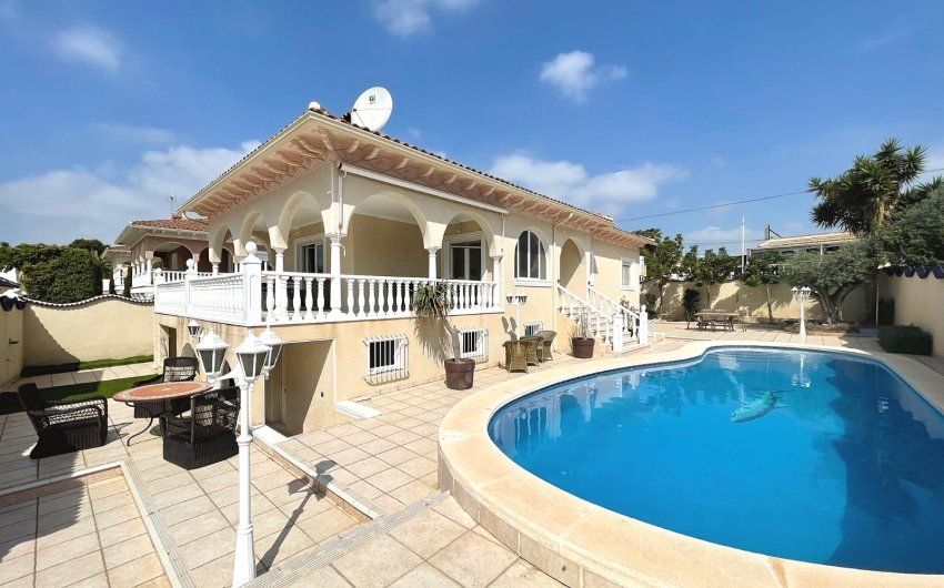 Reventa - Villa -
Ciudad Quesada
