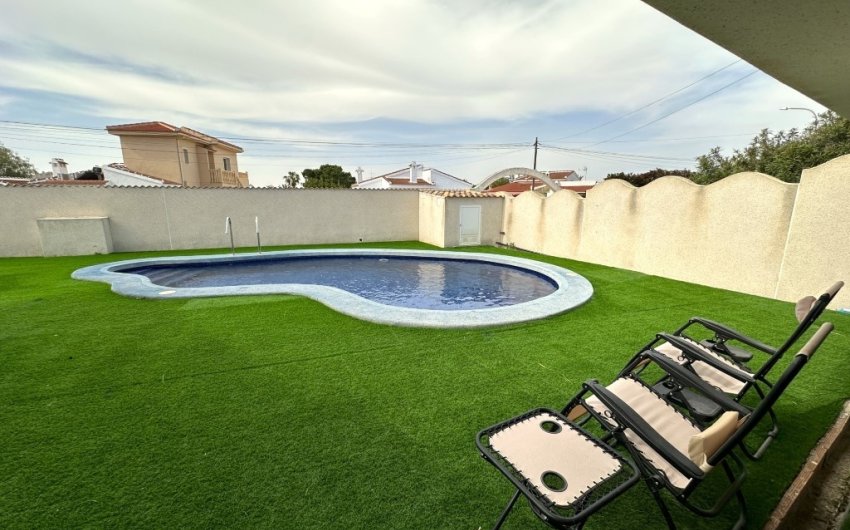 Reventa - Villa -
Ciudad Quesada