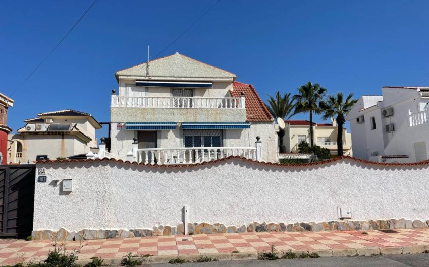 Reventa - Villa -
Ciudad Quesada