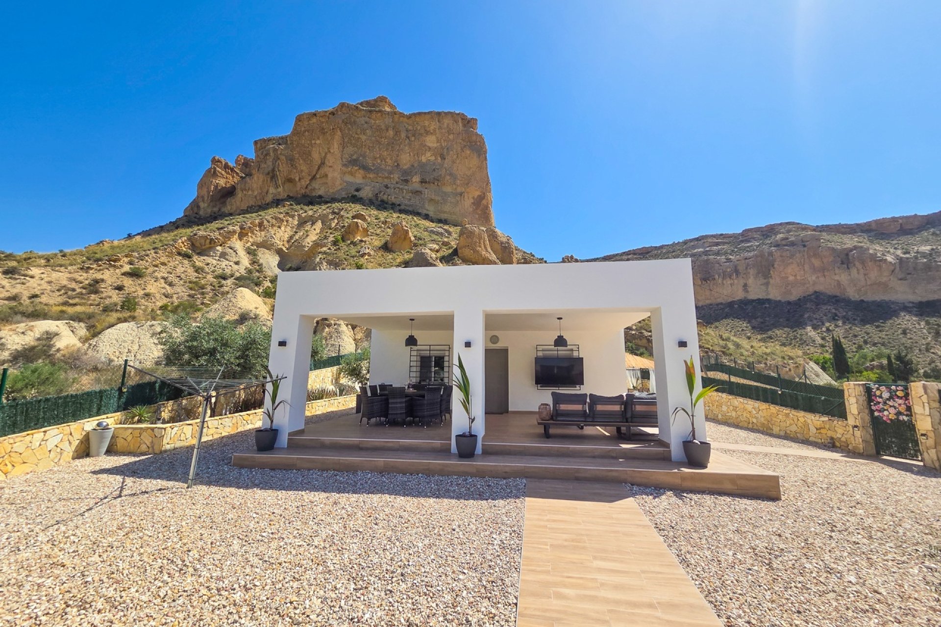 Reventa - Villa -
Crevillent - Inland