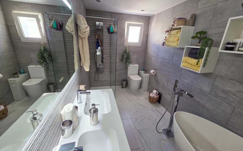 Reventa - Villa -
Crevillent - Inland