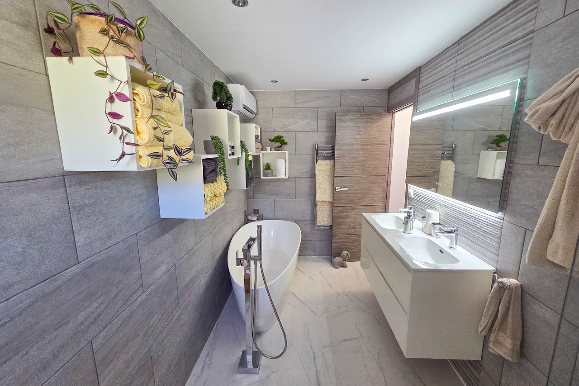 Reventa - Villa -
Crevillent - Inland