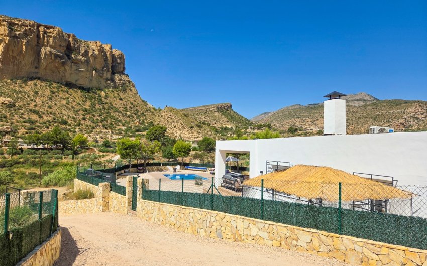 Reventa - Villa -
Crevillent - Inland