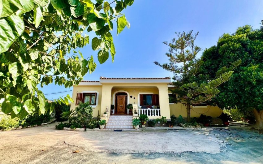 Reventa - Villa -
Daya Vieja - Costa Blanca Sur