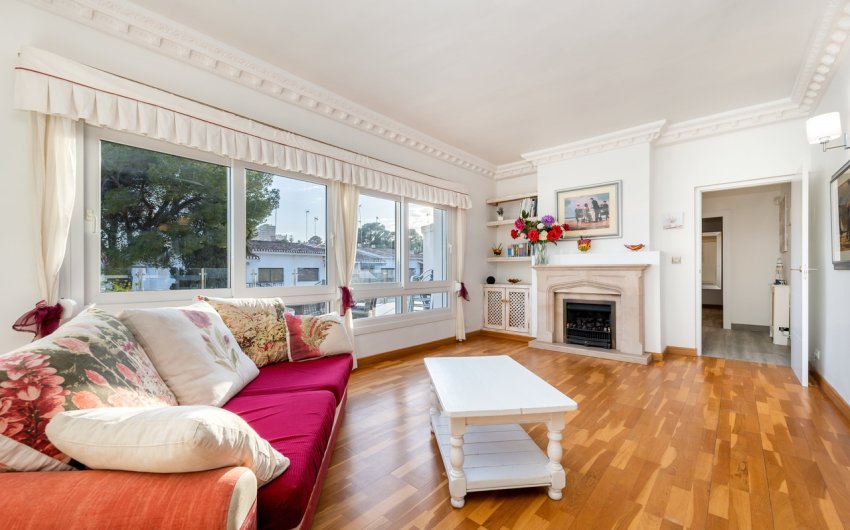 Reventa - Villa -
Dehesa de Campoamor - Costa Blanca