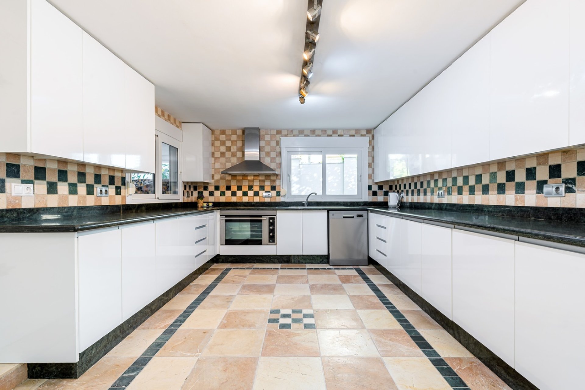 Reventa - Villa -
Dehesa de Campoamor - Costa Blanca