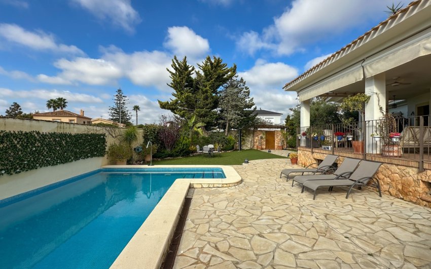 Reventa - Villa -
Dehesa de Campoamor - Costa Blanca