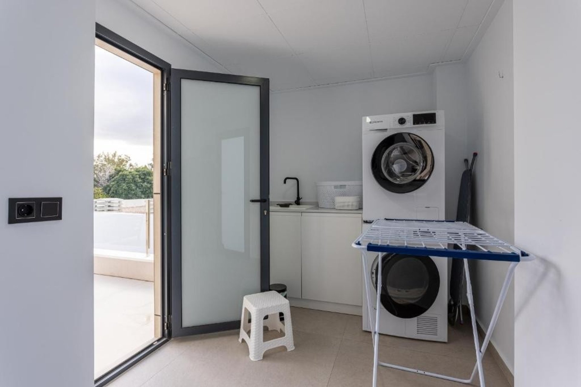 Reventa - Villa -
Dolores - Costa Blanca