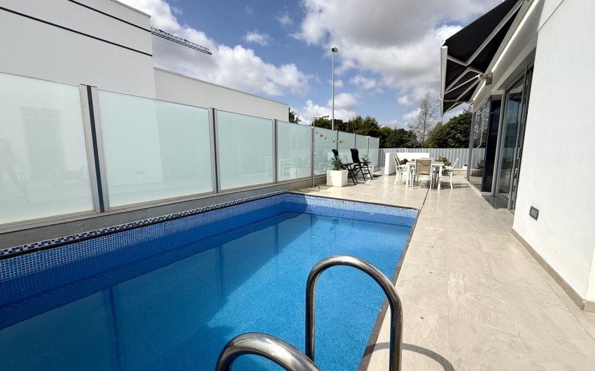 Reventa - Villa -
Dolores - Costa Blanca