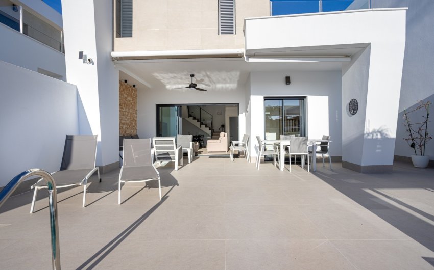 Reventa - Villa -
Dolores