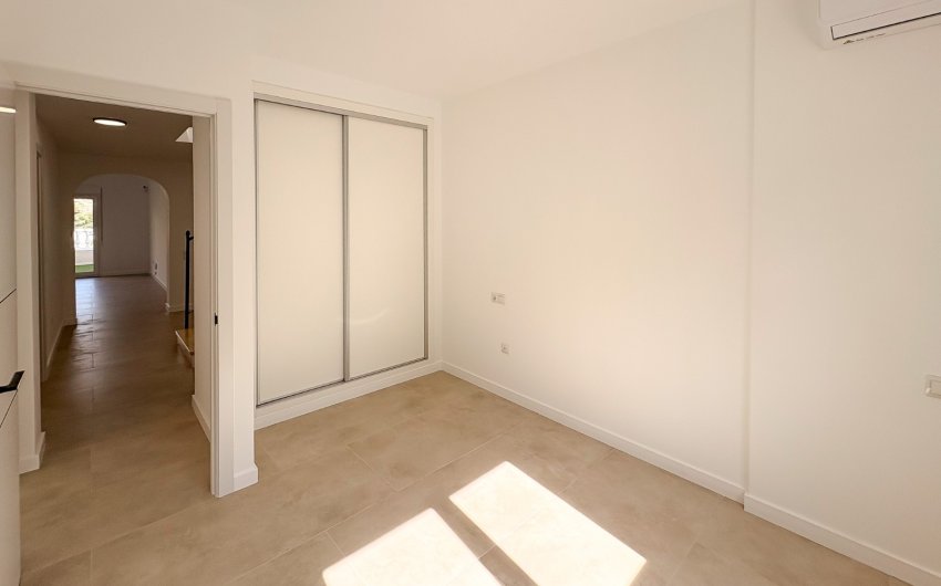 Reventa - Villa -
El Campello - Pueblo Acantilado - Venta Lanuza