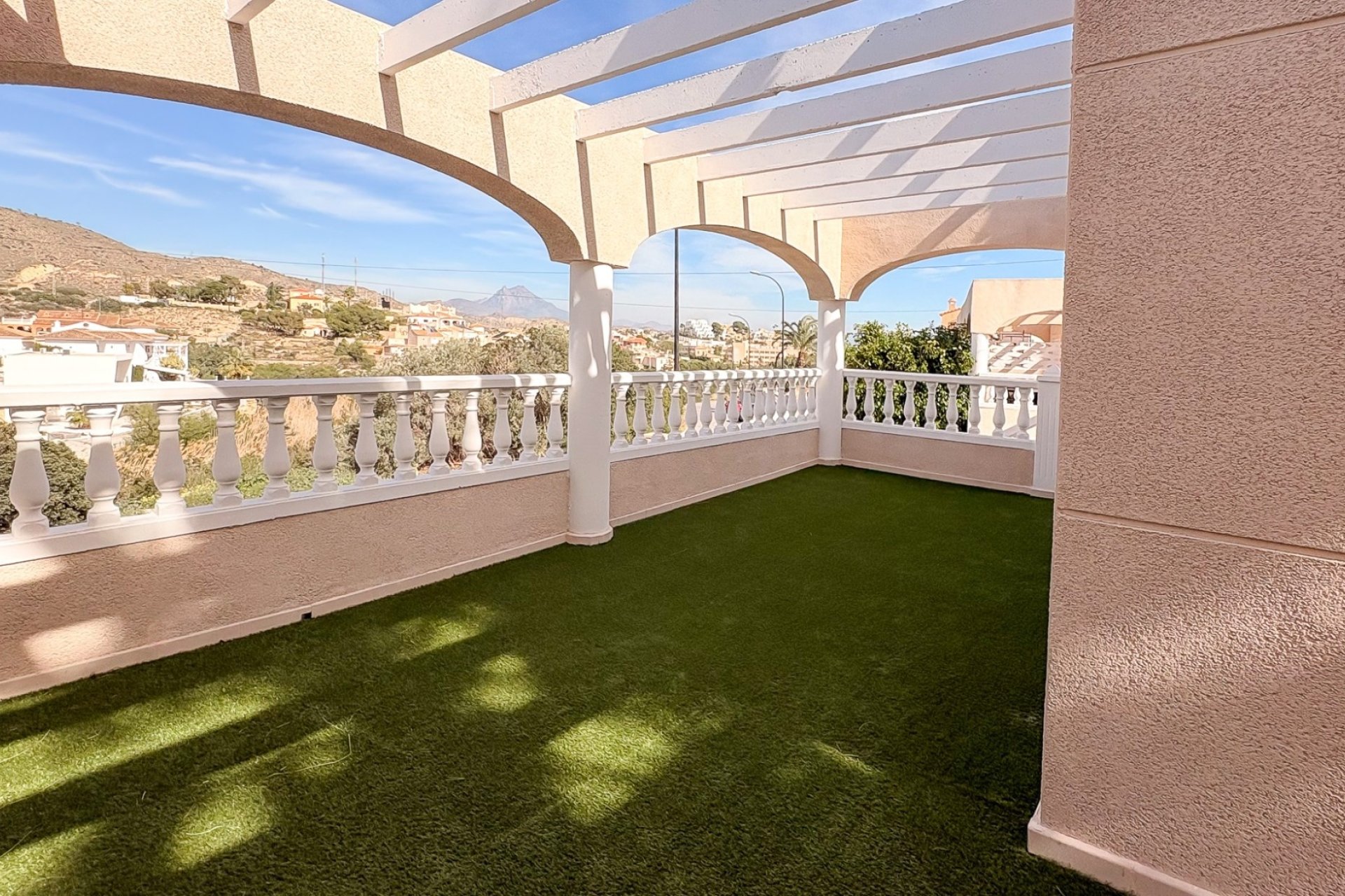 Reventa - Villa -
El Campello - Pueblo Acantilado - Venta Lanuza