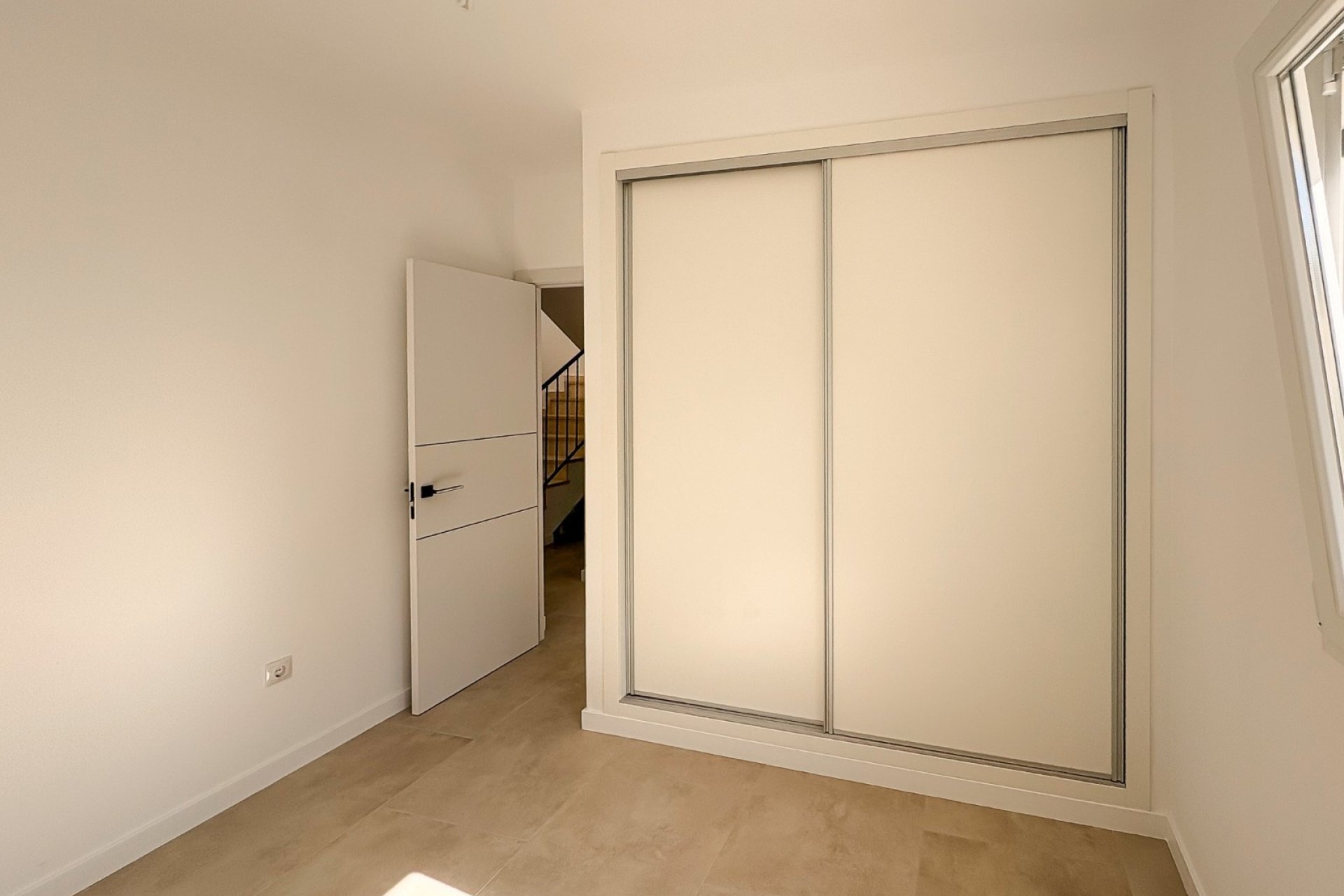 Reventa - Villa -
El Campello - Pueblo Acantilado - Venta Lanuza