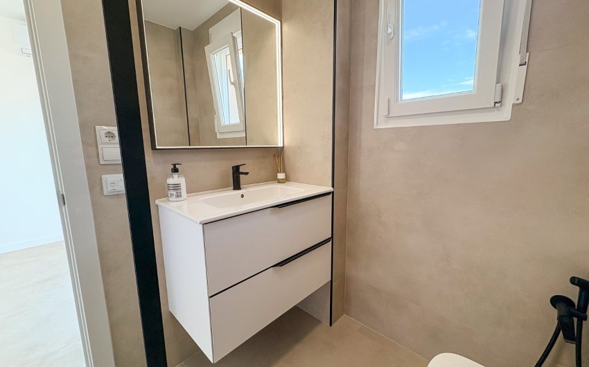 Reventa - Villa -
El Campello - Pueblo Acantilado - Venta Lanuza