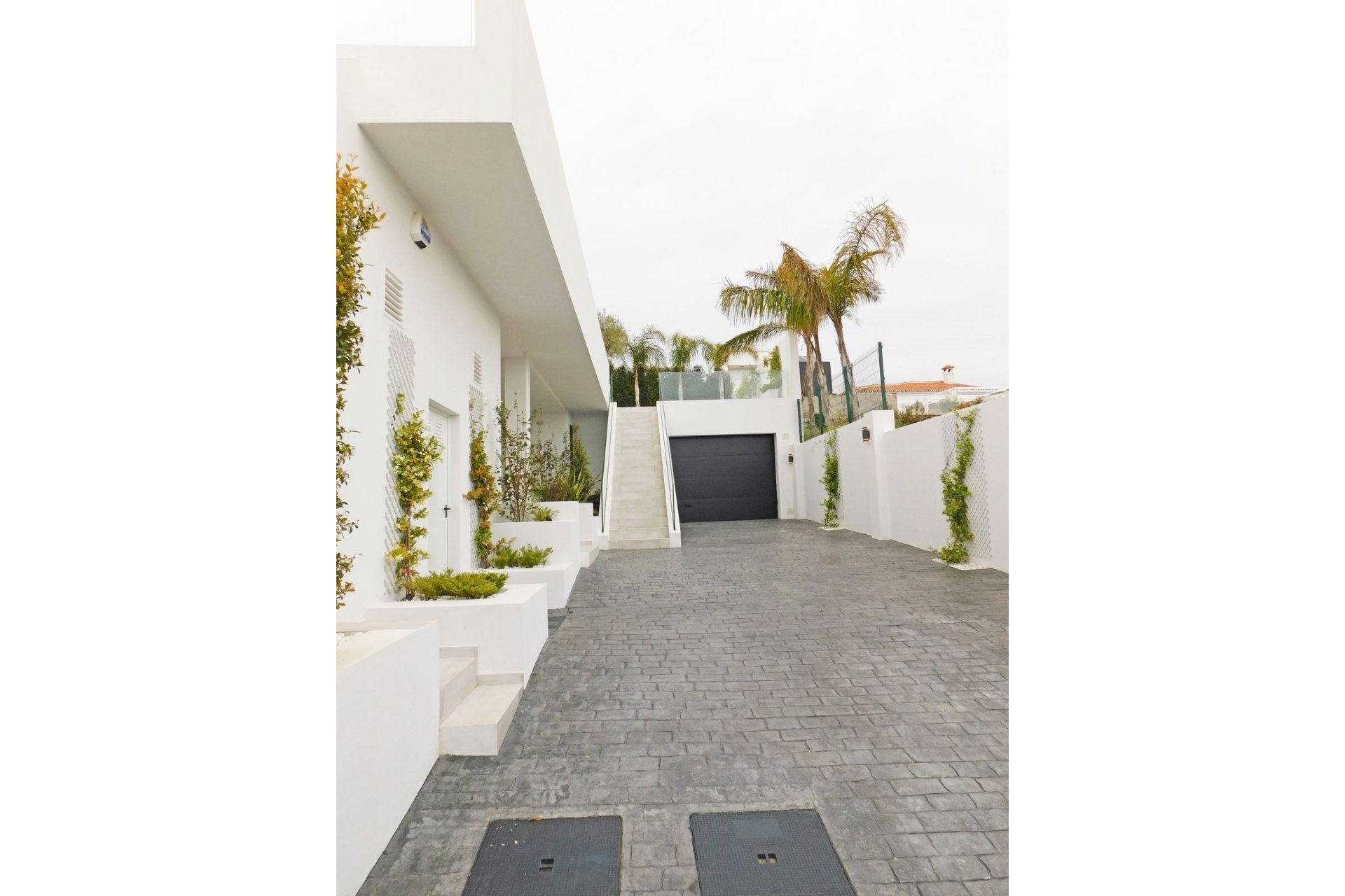 Reventa - Villa -
El Chaparral - Inland