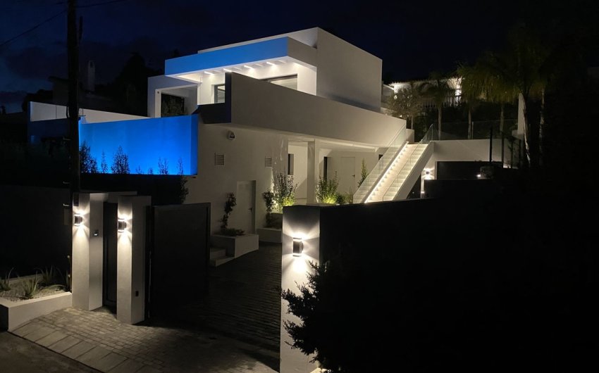 Reventa - Villa -
El Chaparral - Inland