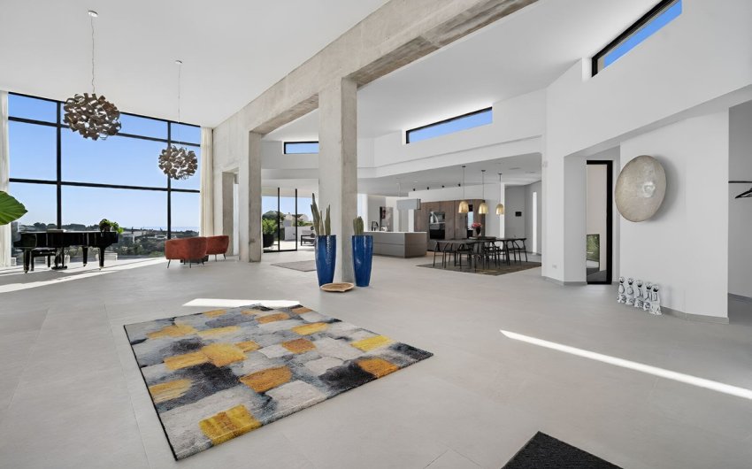 Reventa - Villa -
El Paraíso, Estepona - Costa del Sol