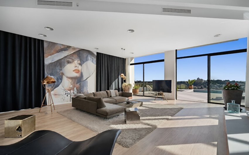 Reventa - Villa -
El Paraíso, Estepona - Costa del Sol