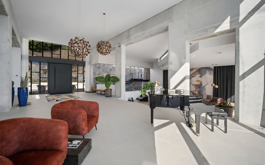 Reventa - Villa -
El Paraíso, Estepona - Costa del Sol