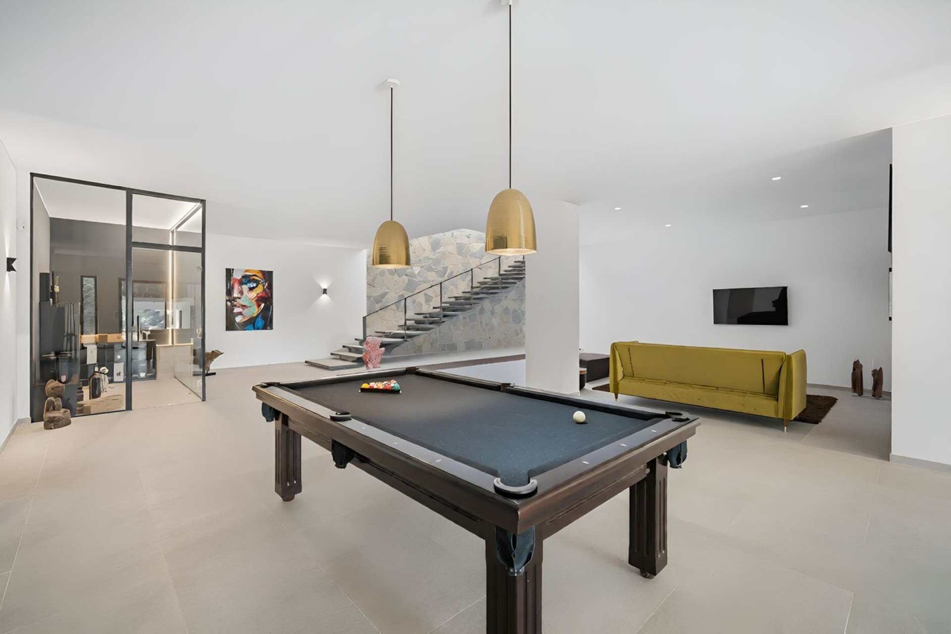 Reventa - Villa -
El Paraíso, Estepona - Costa del Sol