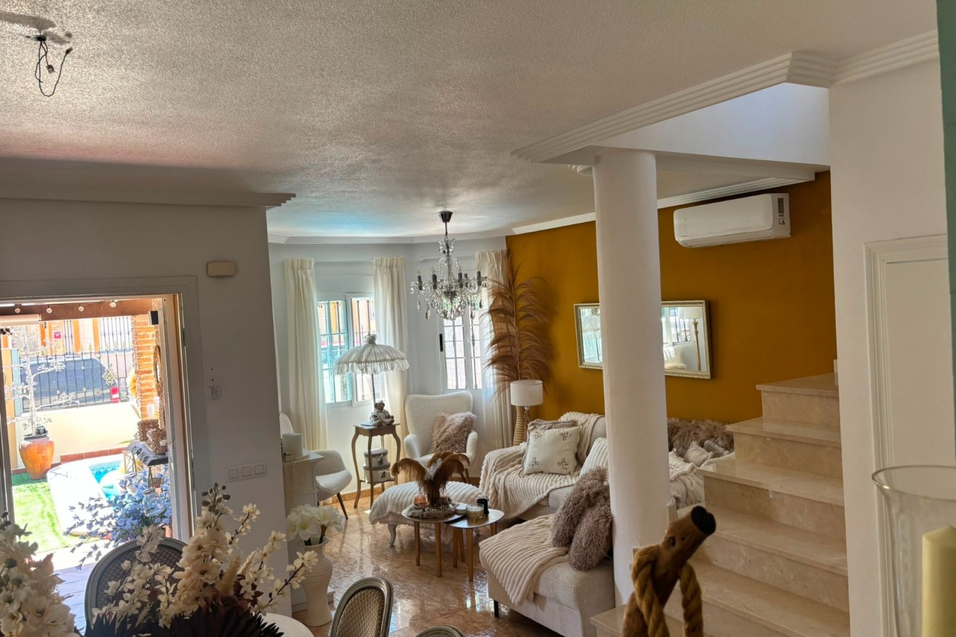 Reventa - Villa -
El Raso - Costa Blanca