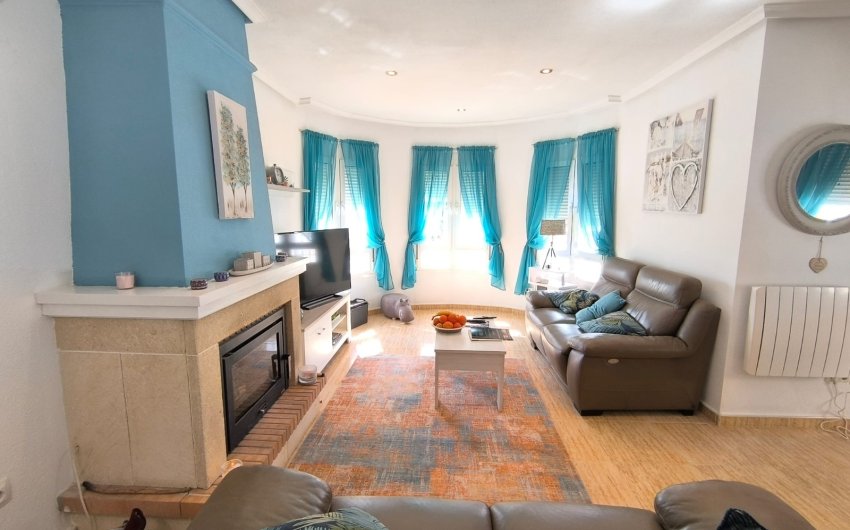 Reventa - Villa -
El Raso - Costa Blanca