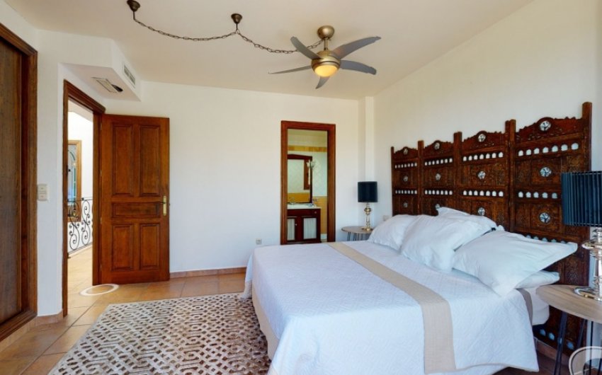 Reventa - Villa -
Elche - Costa Blanca