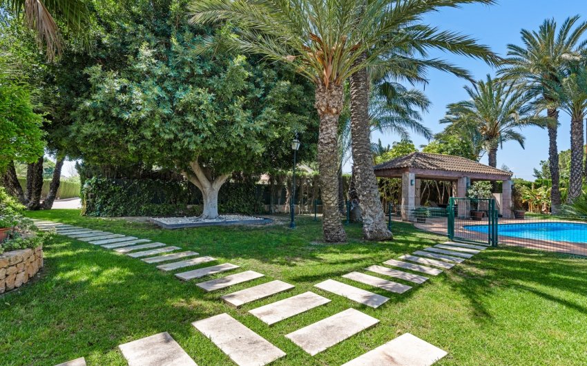 Reventa - Villa -
Elche