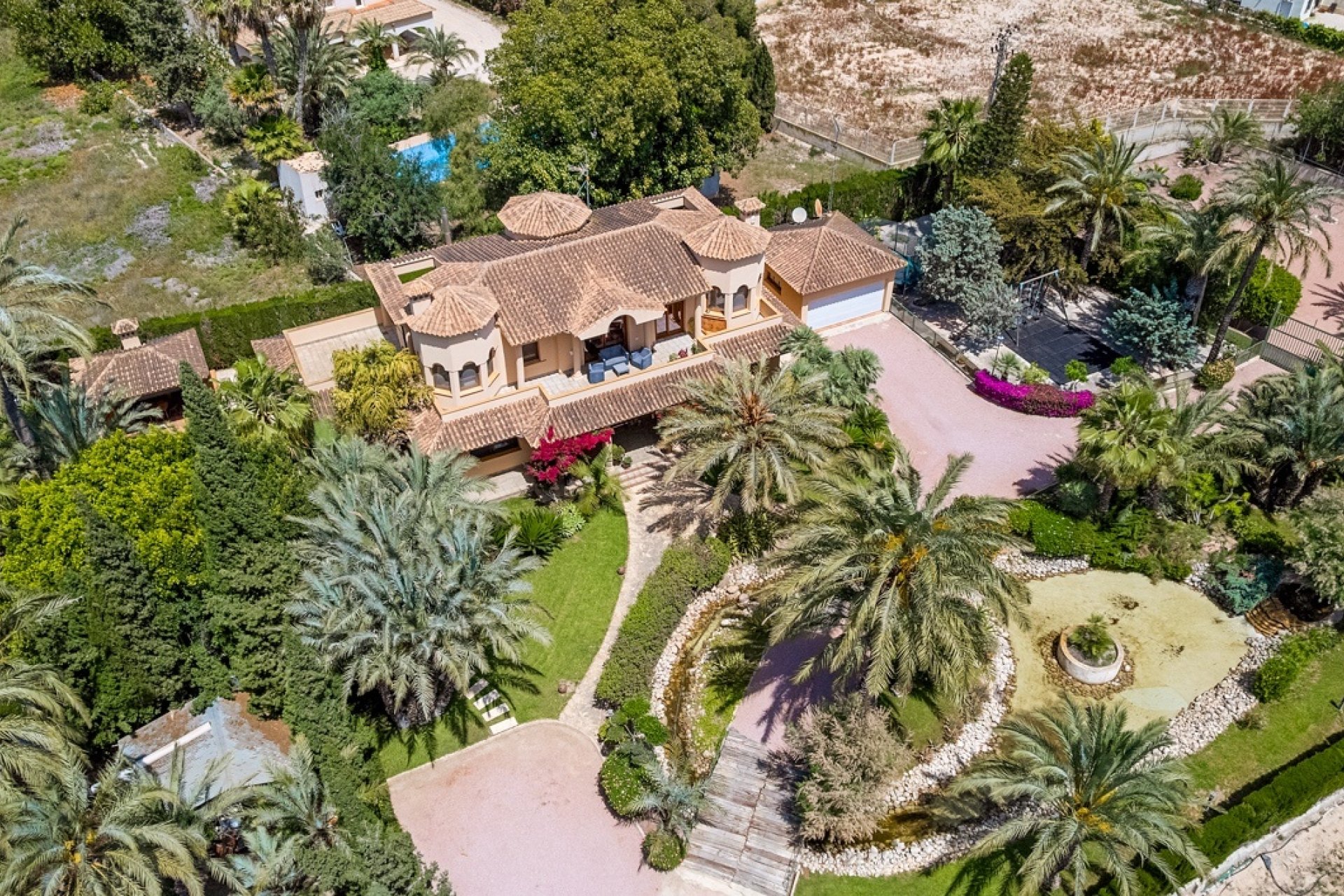 Reventa - Villa -
Elche