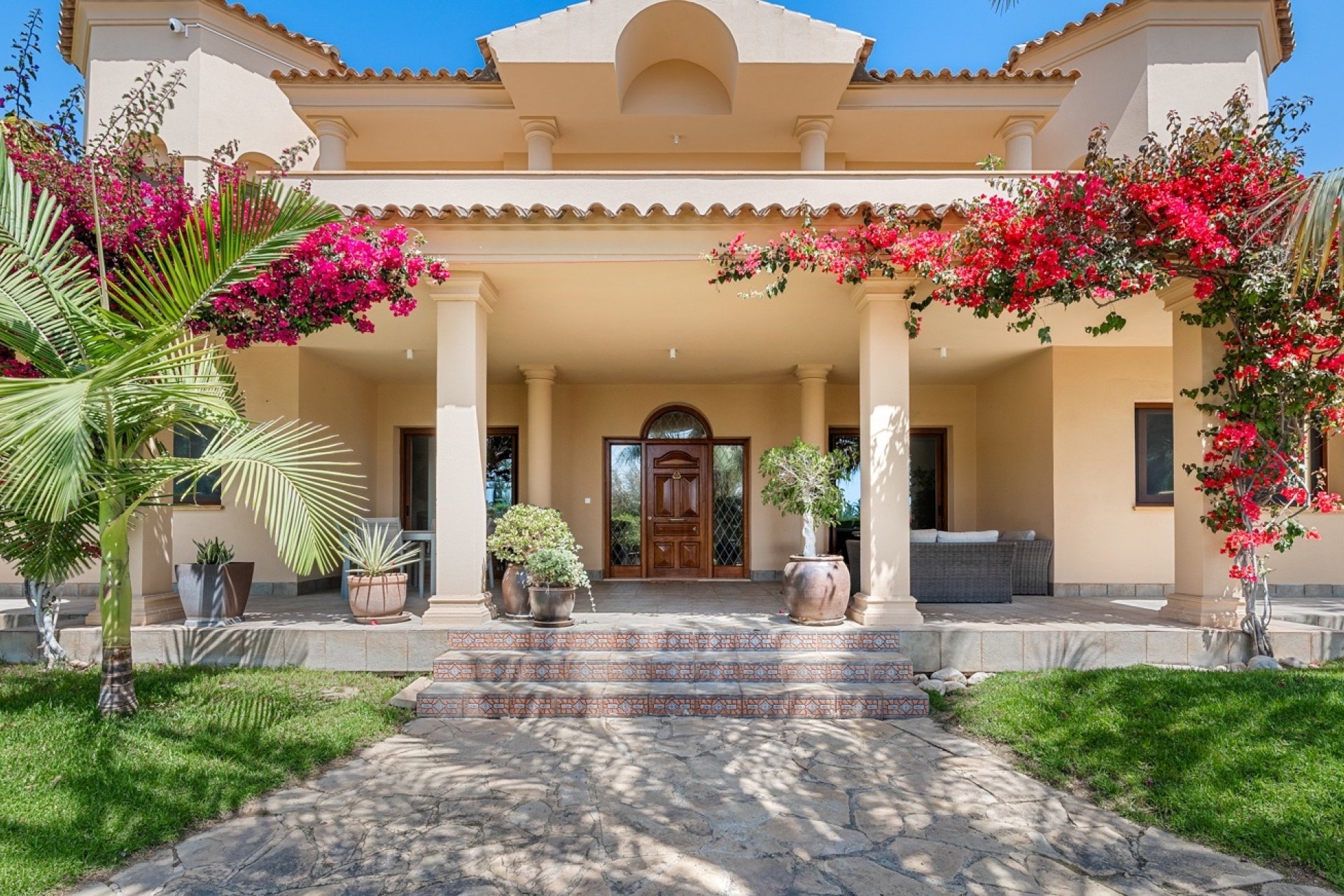 Reventa - Villa -
Elche